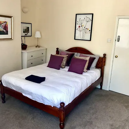בית נופש 3 Bed House, Central York, 10 Mins From Station יורק